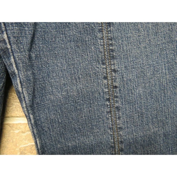 Vintage DKNY Jeans Denim Size 4 100% Cotton w/ Seams on Front and Back of Legs - Picture 4 of 10
